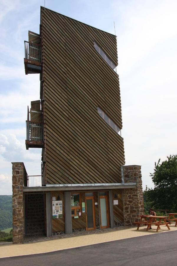 Orli Hnizdo At Chateau Novak Křivoklát Exteriör bild