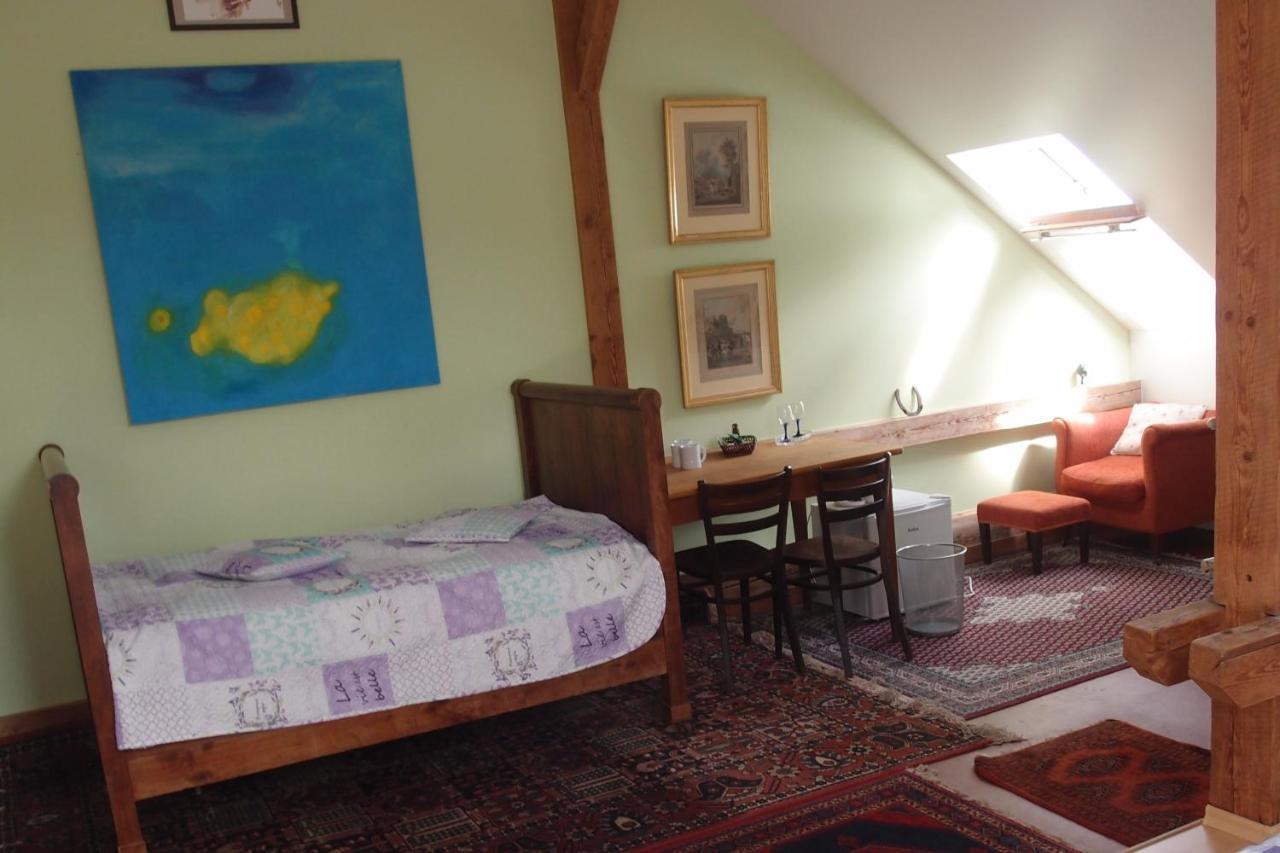 Orli Hnizdo At Chateau Novak Křivoklát Exteriör bild